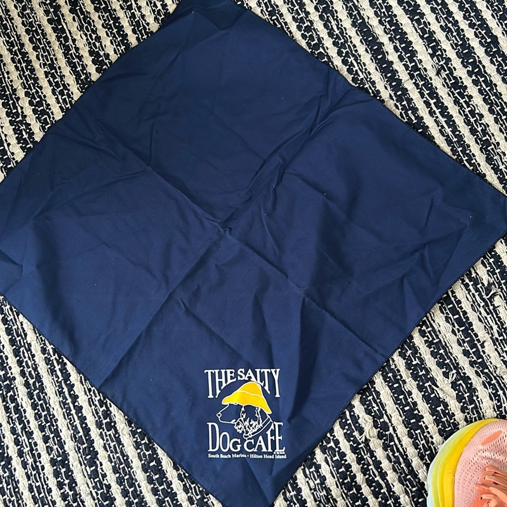 Salty, dog café, South Beach, Marina on Hilton head, Island, dog bandanna, NWOT